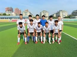 辽宁铁人精彩逆转战胜上海海港